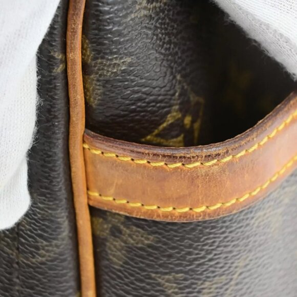 LOUIS VUITTON Reporter PM Crossbody Shoulder Bag Monogram Leather Brown France M - Picture 4 of 16